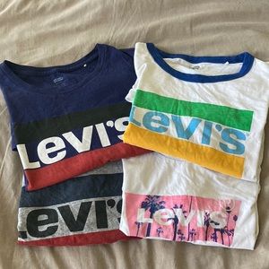 Levi’s Tees - Bundle of 4. Women’s cut. White, gray, blue. Size M. EUC